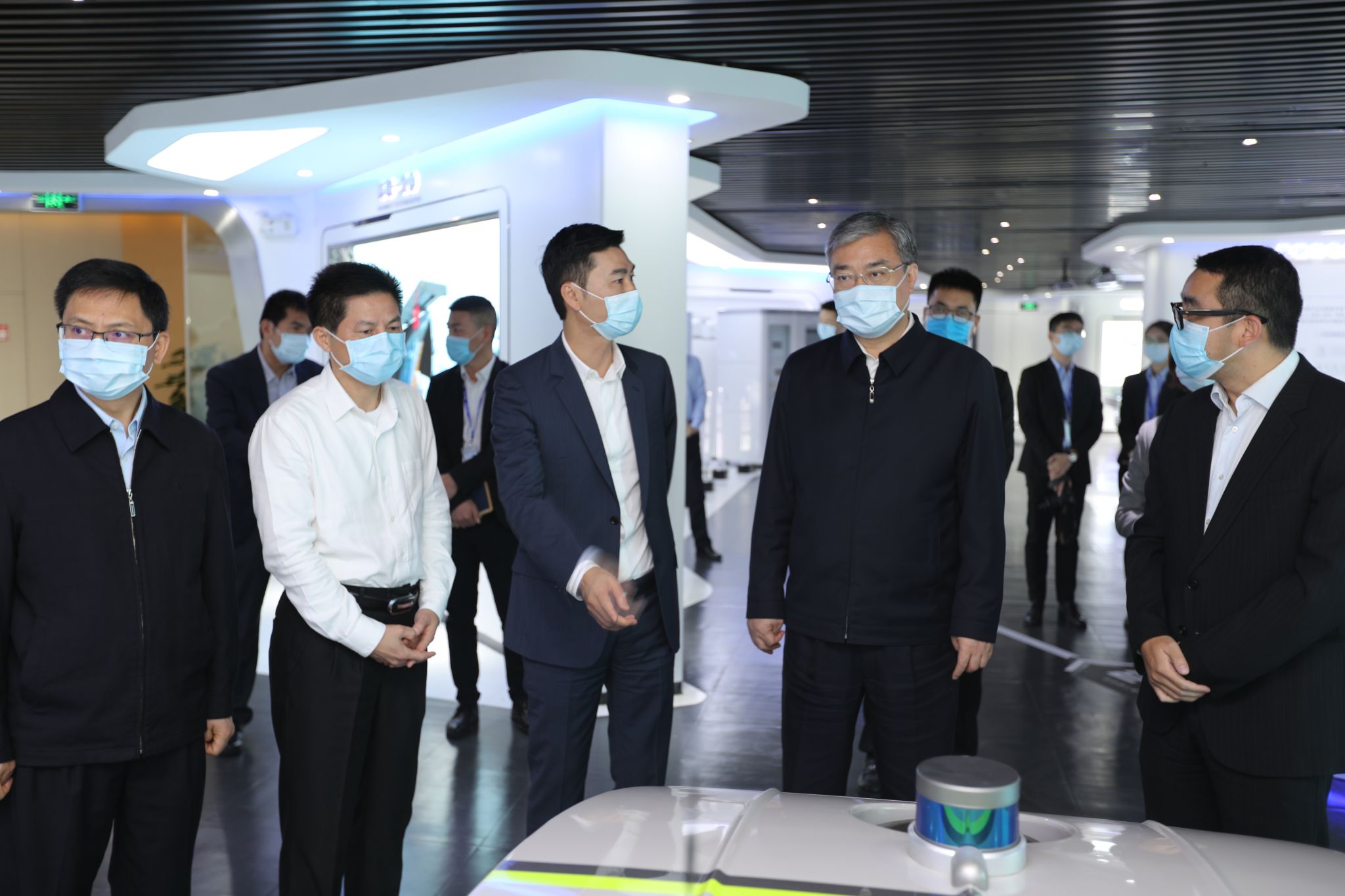 佛山市委书记鲁毅调研cq9电子环境，鼓励企业再接再厉创新高